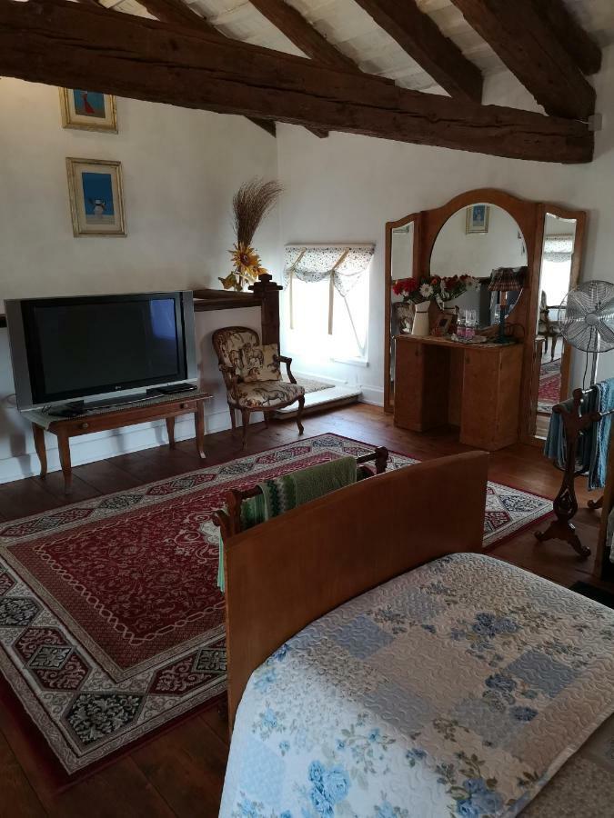 Bed and Breakfast East Wind Medea Zewnętrze zdjęcie
